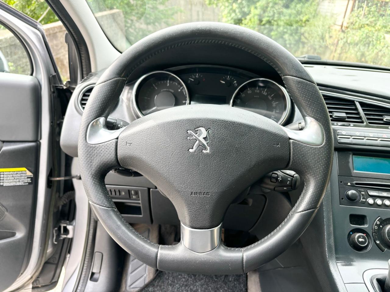 Peugeot 5008 2.0 HDi 150CV Allure