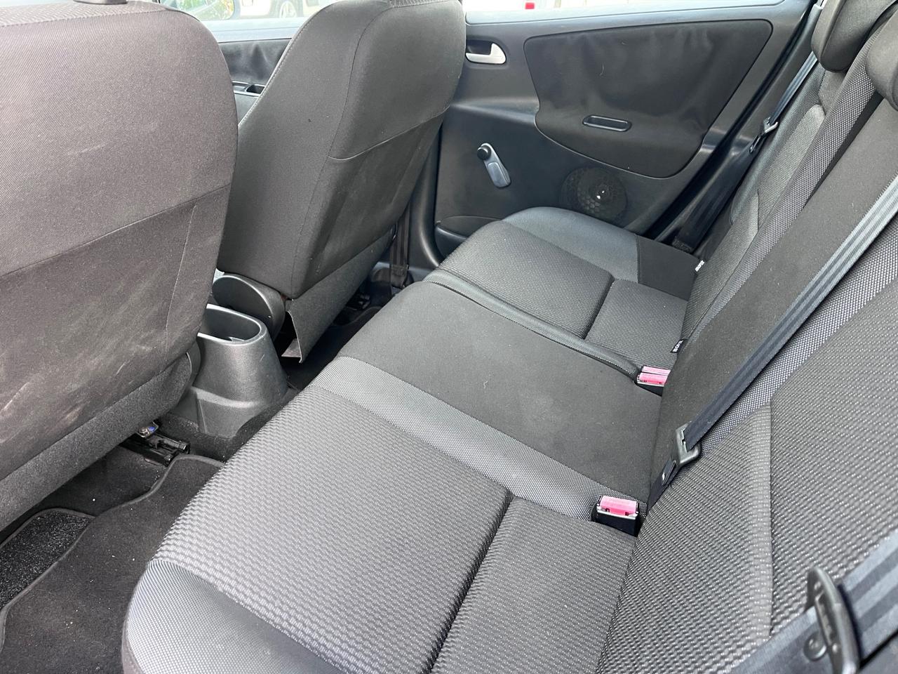 Peugeot 207 1.4 HDi 70CV 3p. Active