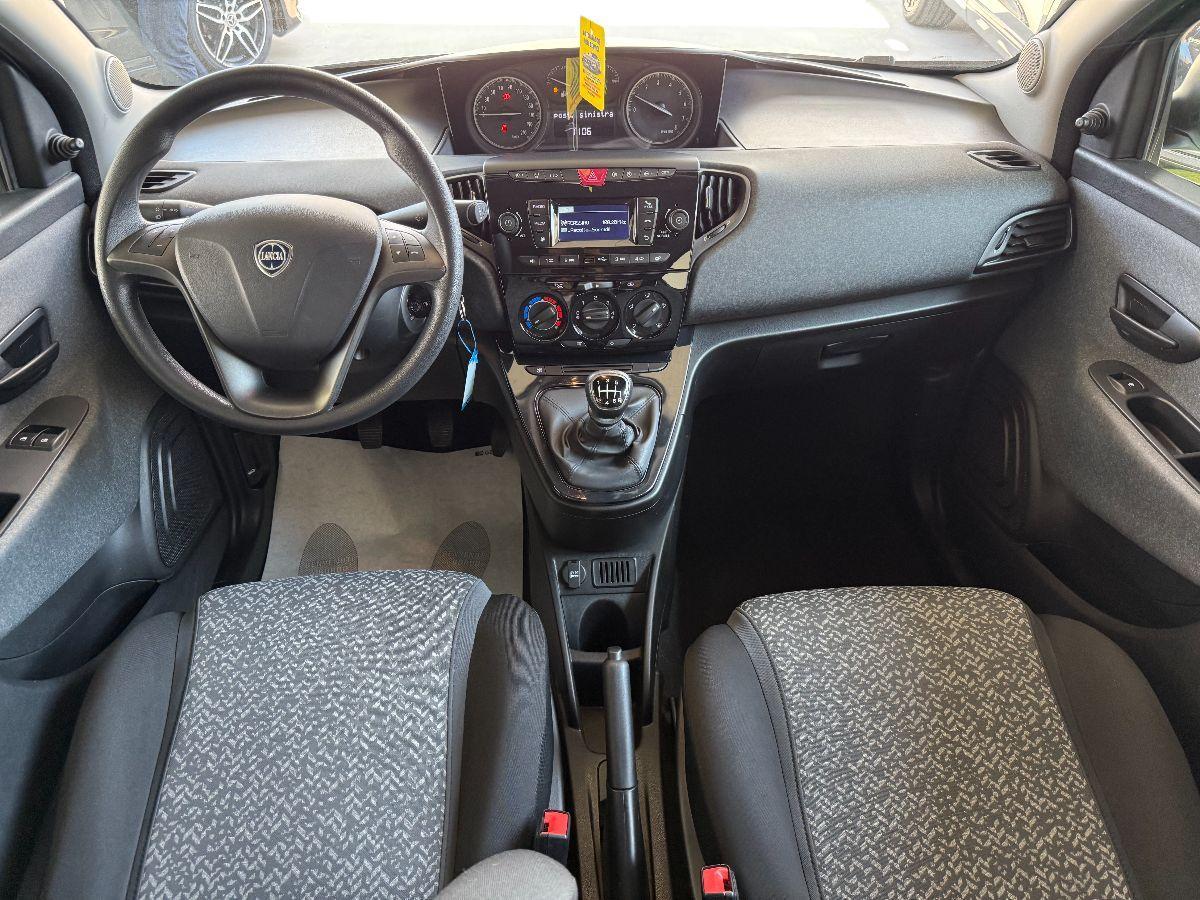 LANCIA - Ypsilon 1.0 firefly hybrid Silver s&s 70cv