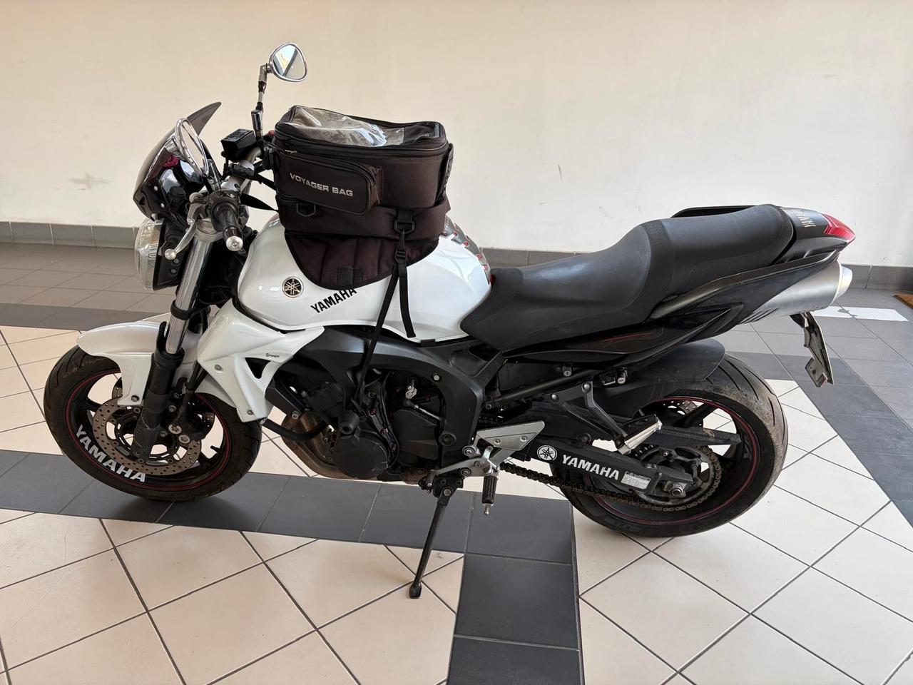 Yamaha FZ6