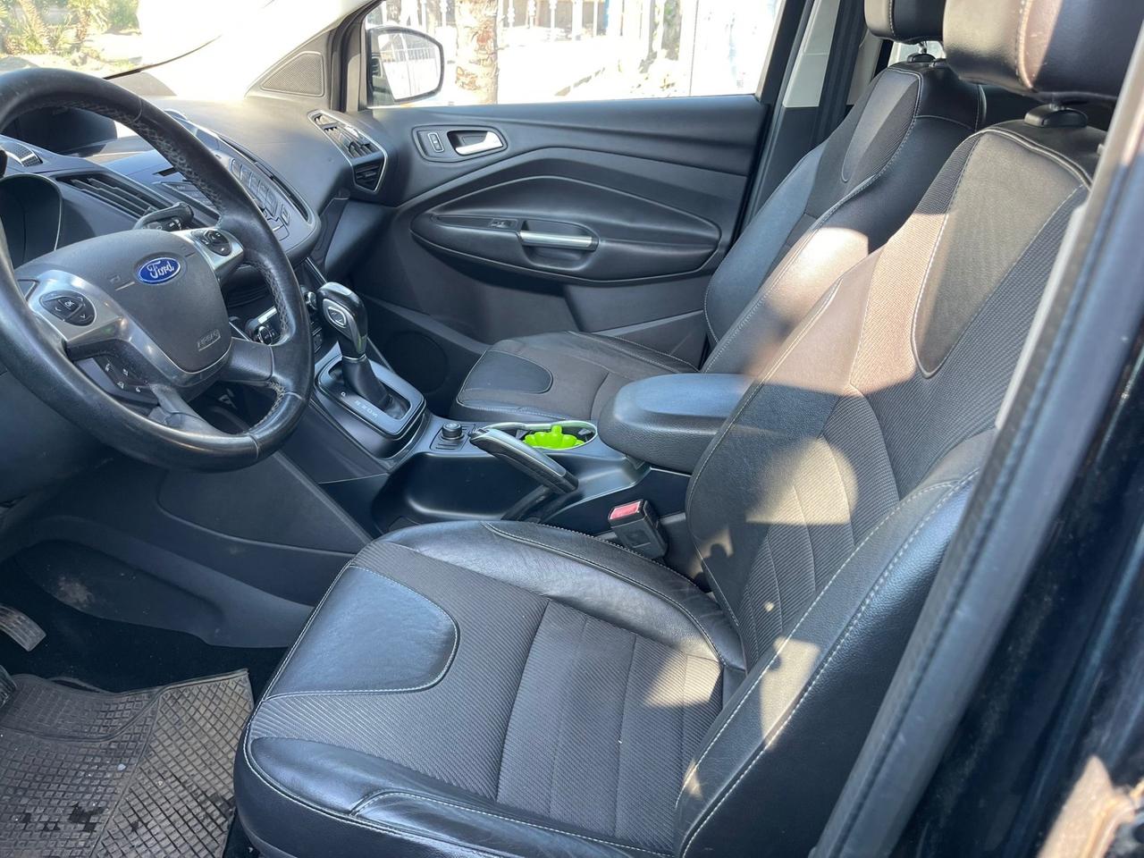 Ford Kuga 2.0 TDCI 163 CV 4WD Powershift Titanium