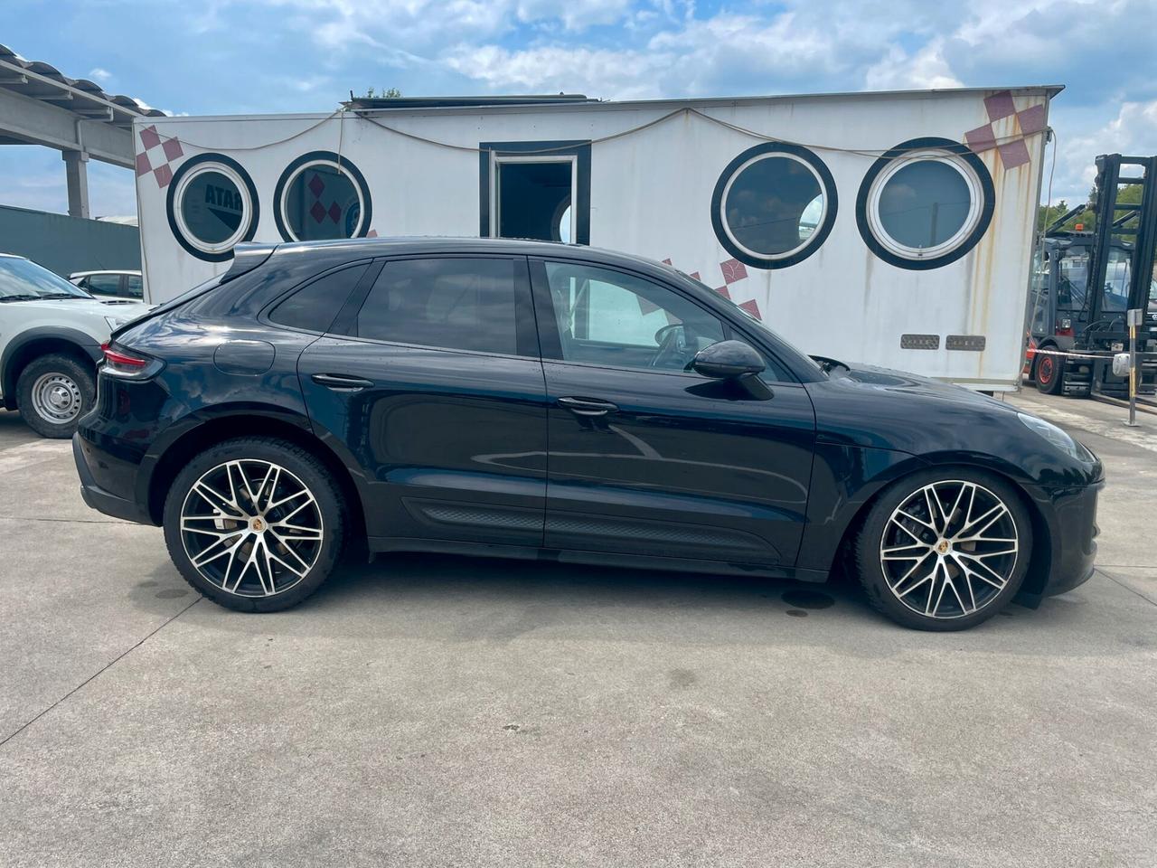 Porsche Macan 2.0 *** VEICOLO SINISTRATO VA IN MOTO ***