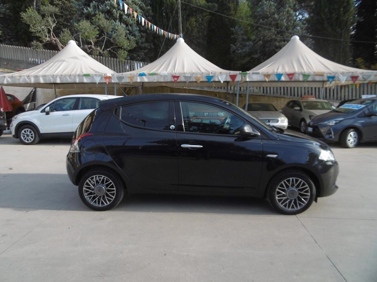 Lancia Ypsilon 1.2 69 CV 5 porte GPL Ecochic Gold