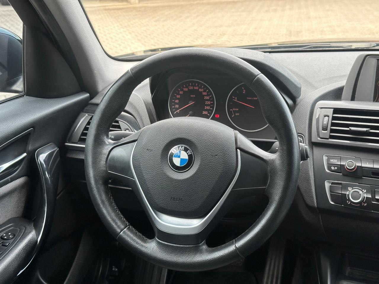 Bmw 116 116d 5p. Urban