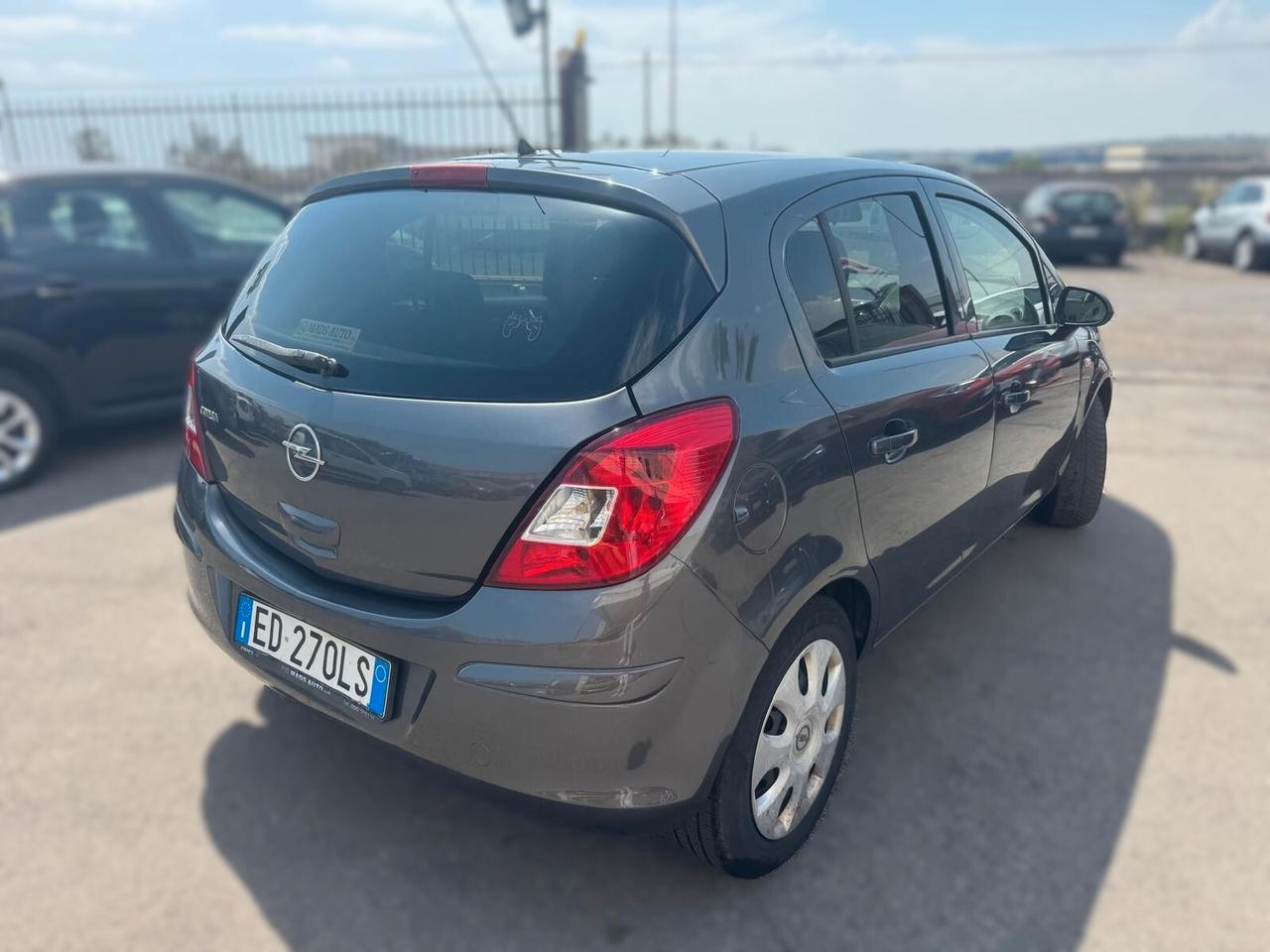 Opel Corsa 1.2 EDITION 2011