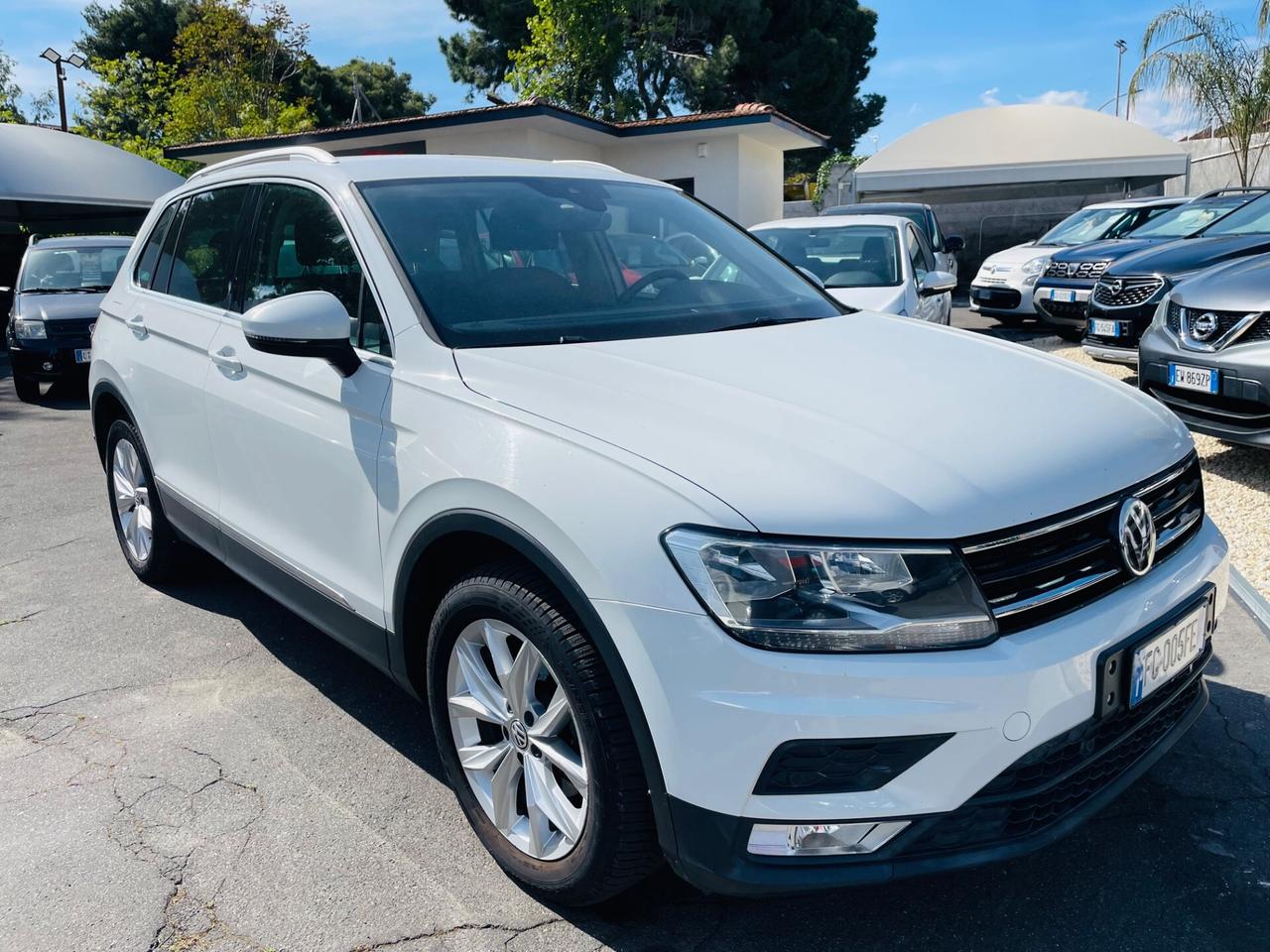 Volkswagen Tiguan 2.0 TDI SCR DSG 4MOTION Business BMT