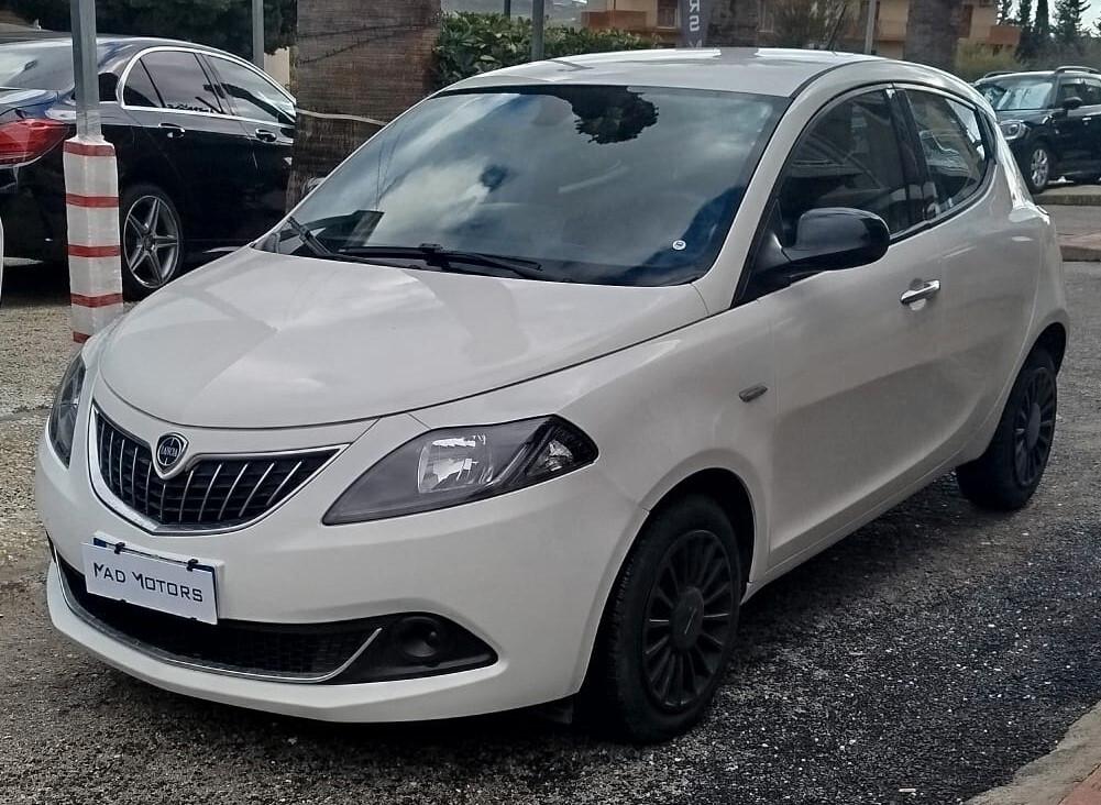 Lancia Ypsilon 1.0 FireFly 5 p. S&S Hybrid Ecochic A. Ferretti 69 CV NEO 2022 IVA