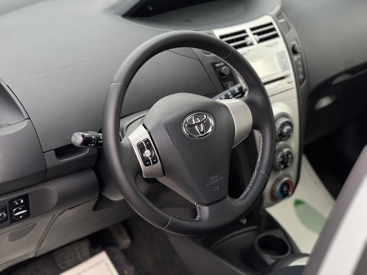 Toyota Yaris 1.4 D-4D 90CV AUTOMATICA FINANZIABILE