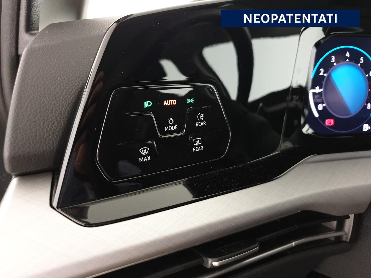 Volkswagen Golf 1.0 tsi evo life 110cv