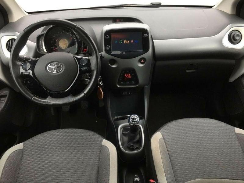 Toyota Aygo Connect 1.0 VVT-i 72 CV 5 porte x-play