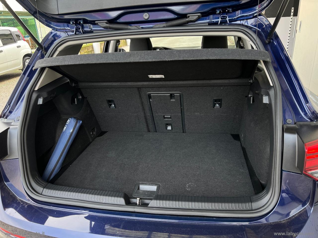 VOLKSWAGEN Golf 2.0 TDI DSG SCR Life IVA DEDUCIBILE