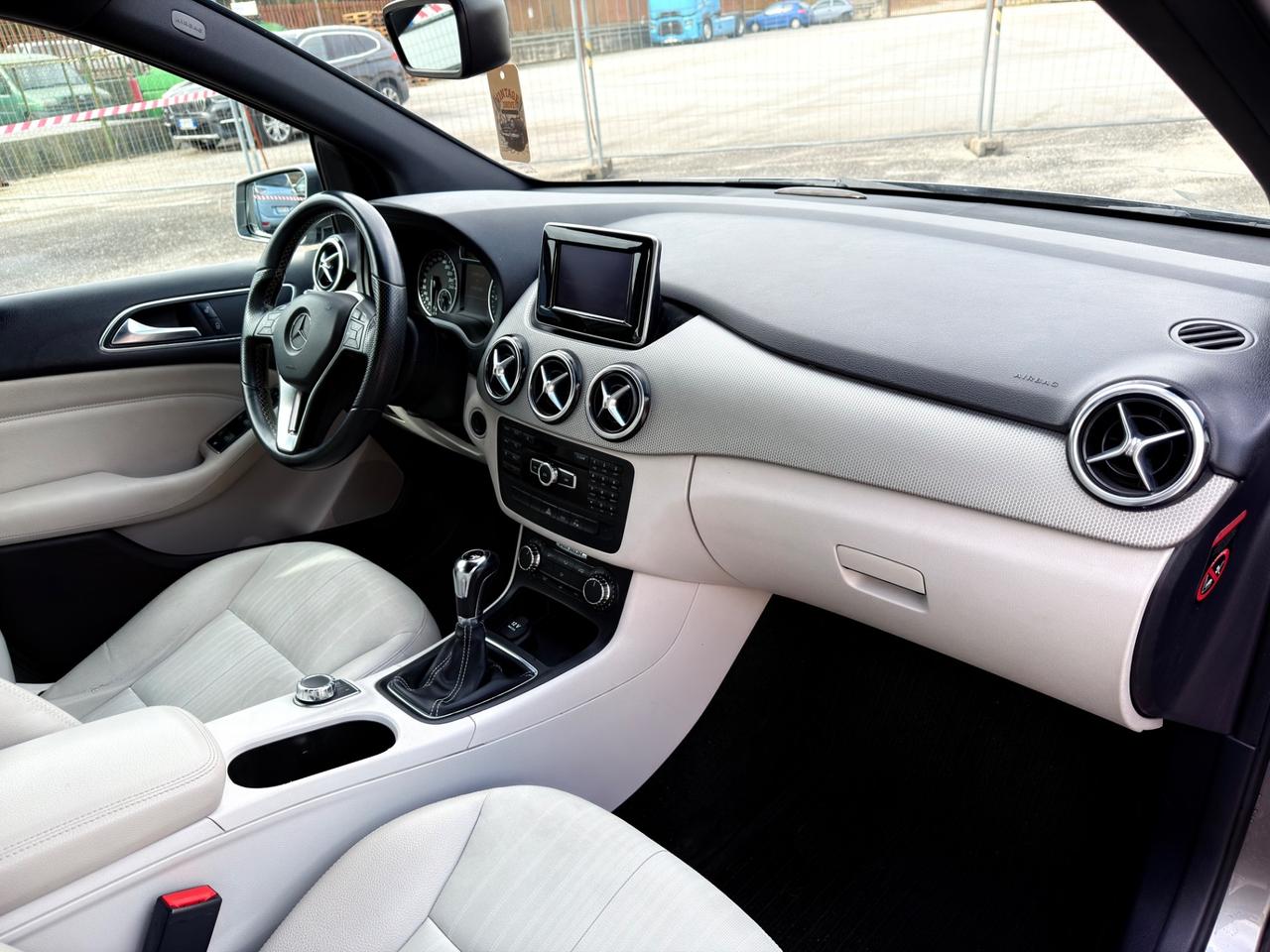 Mercedes-benz B 200 CDI BlueEFFICIENCY Premium