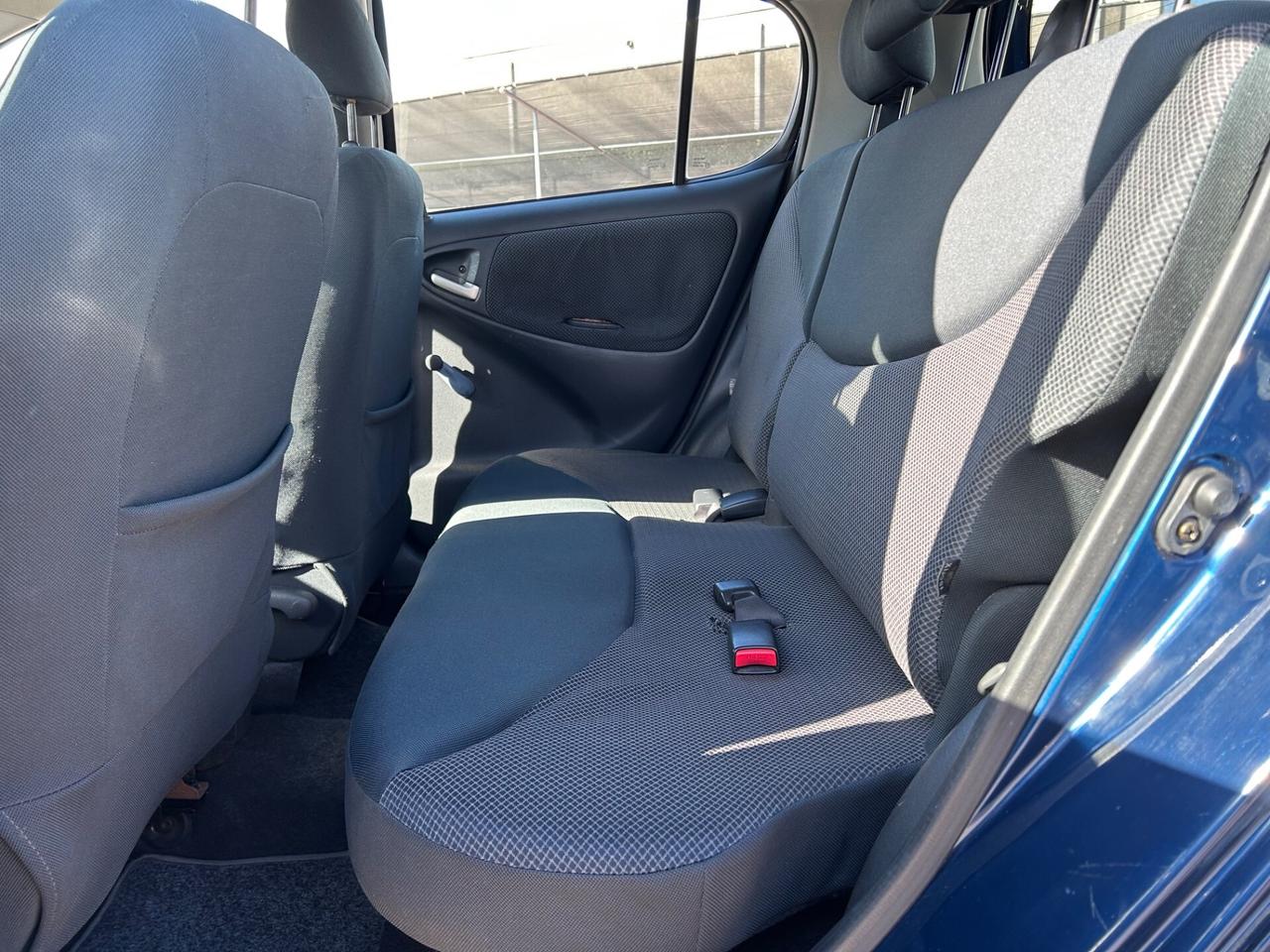 Toyota Yaris 1.0i 16V cat 5 porte