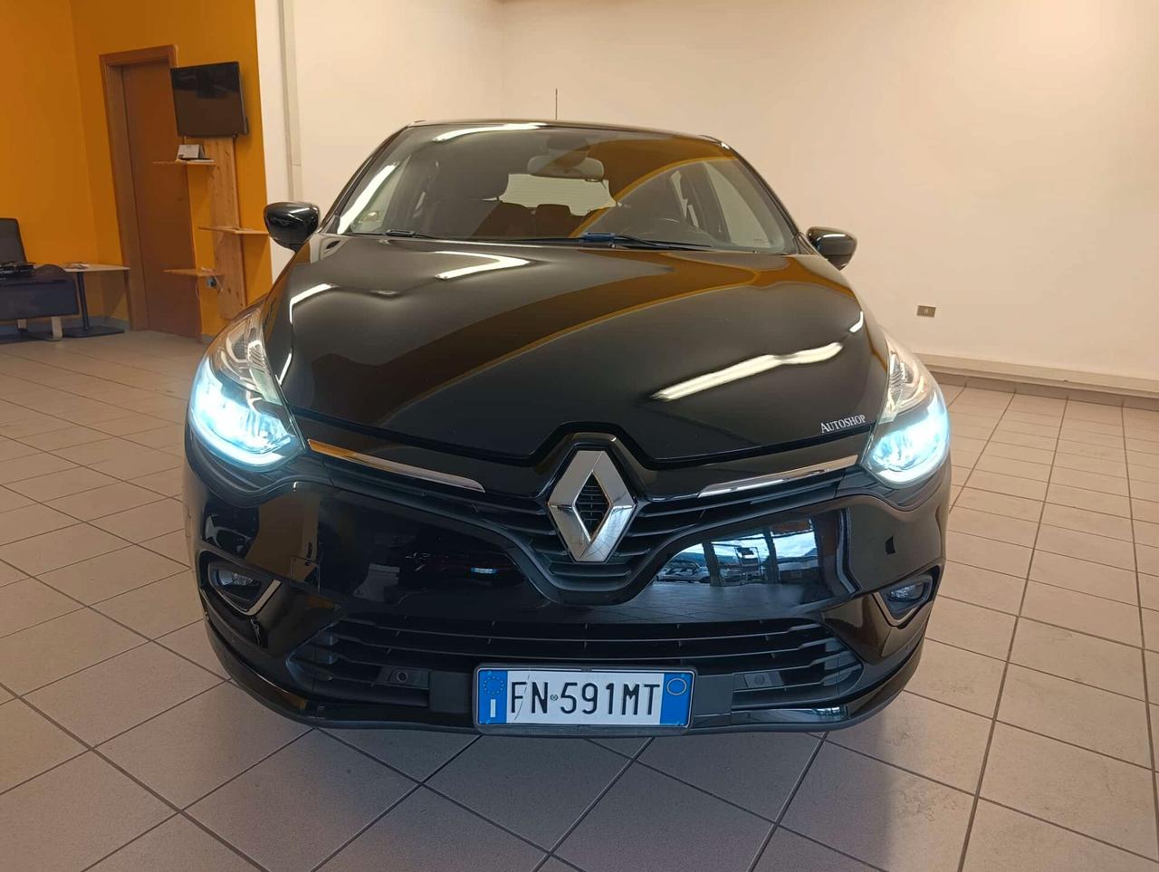 Renault Clio 1.2 75 CV 5 porte Duel2