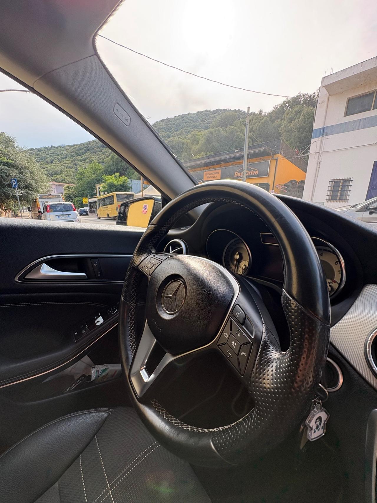 Mercedes-benz CLA 200 180 d Executive