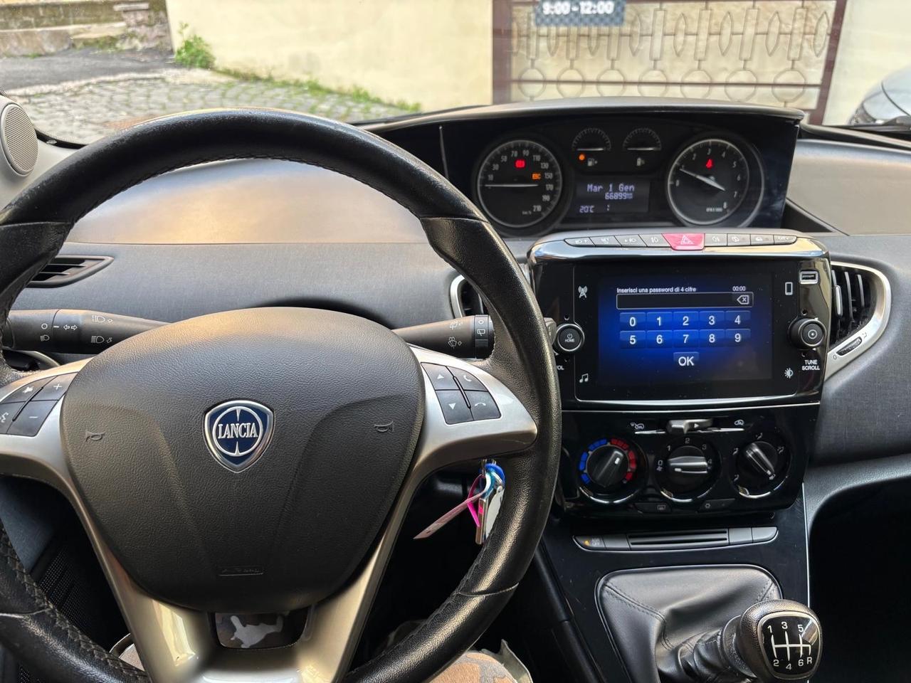 Lancia Ypsilon 1.0 FireFly 5 porte S&S Hybrid Ecochic Gold