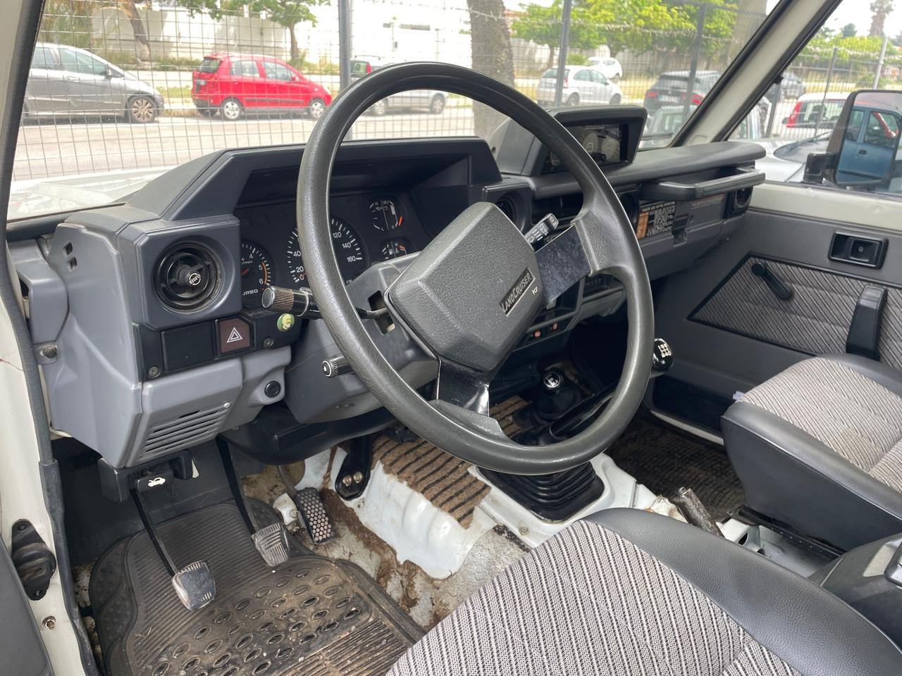 Toyota Land Cruiser II 2.4 turbodiesel SW LJ70 LX