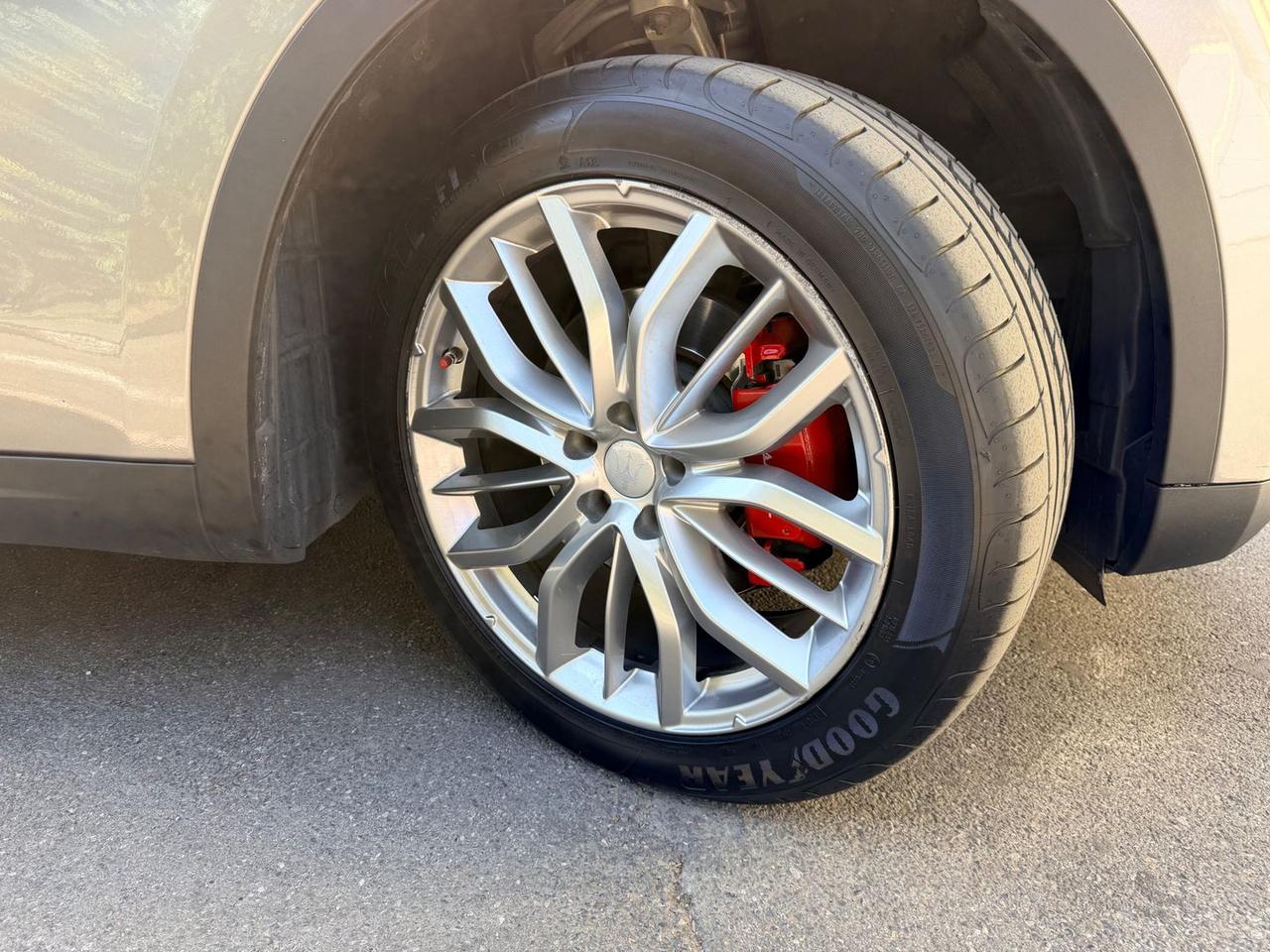 Maserati Levante GranSport 3.0 V6 #10292