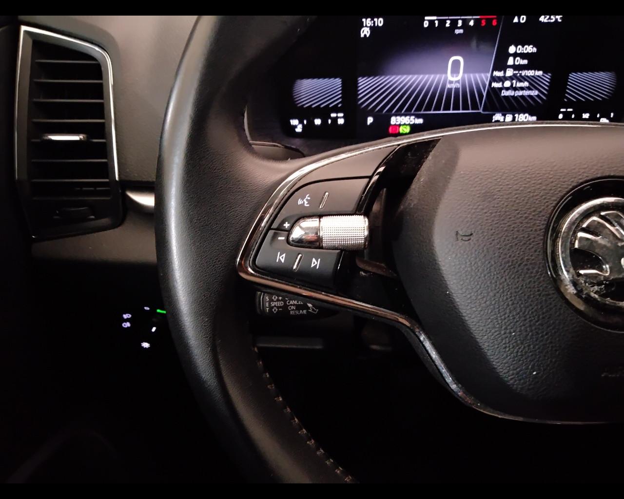 SKODA Karoq 2022 - Karoq 2.0 tdi evo Executive 115cv dsg