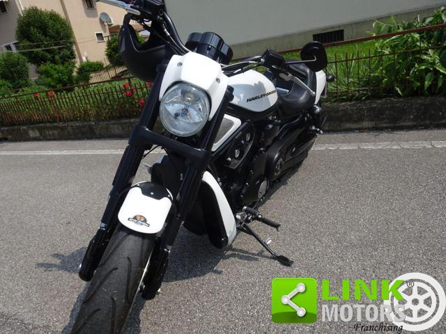 HARLEY-DAVIDSON V-Rod VR1