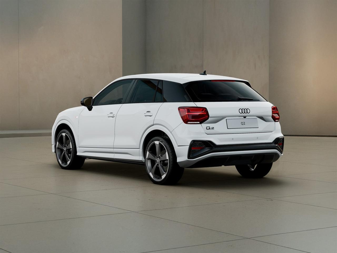 Audi Q2 30 2.0 tdi identity black
