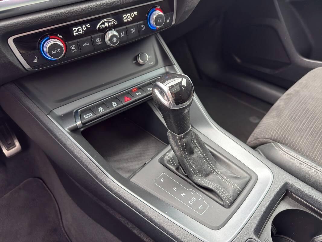 Audi Q3 40 2.0 tdi S line Interno quattro 190cv s-tronic