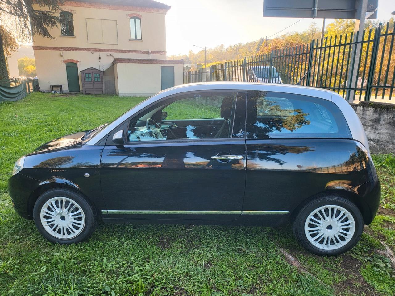 Lancia Ypsilon 1.2 Platino UNICO PROPR. OK NEOP.