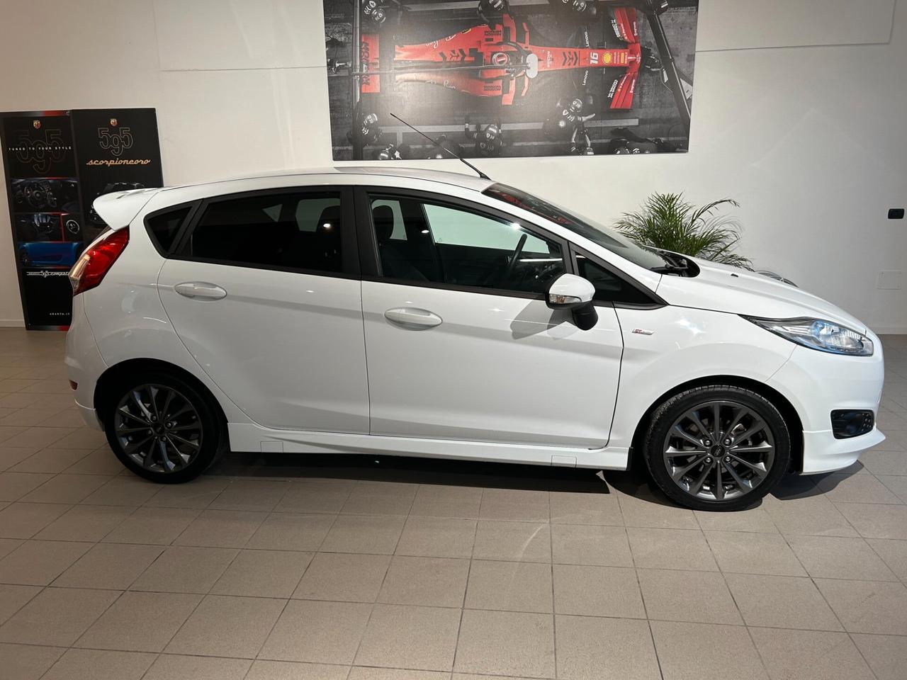 Ford Fiesta 1.5 TDCi 75CV 5 porte ST-Line