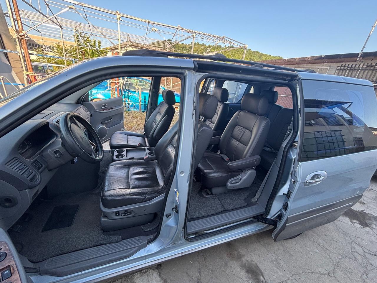 Kia Carnival 2.9 16V HPDi cat EX Top