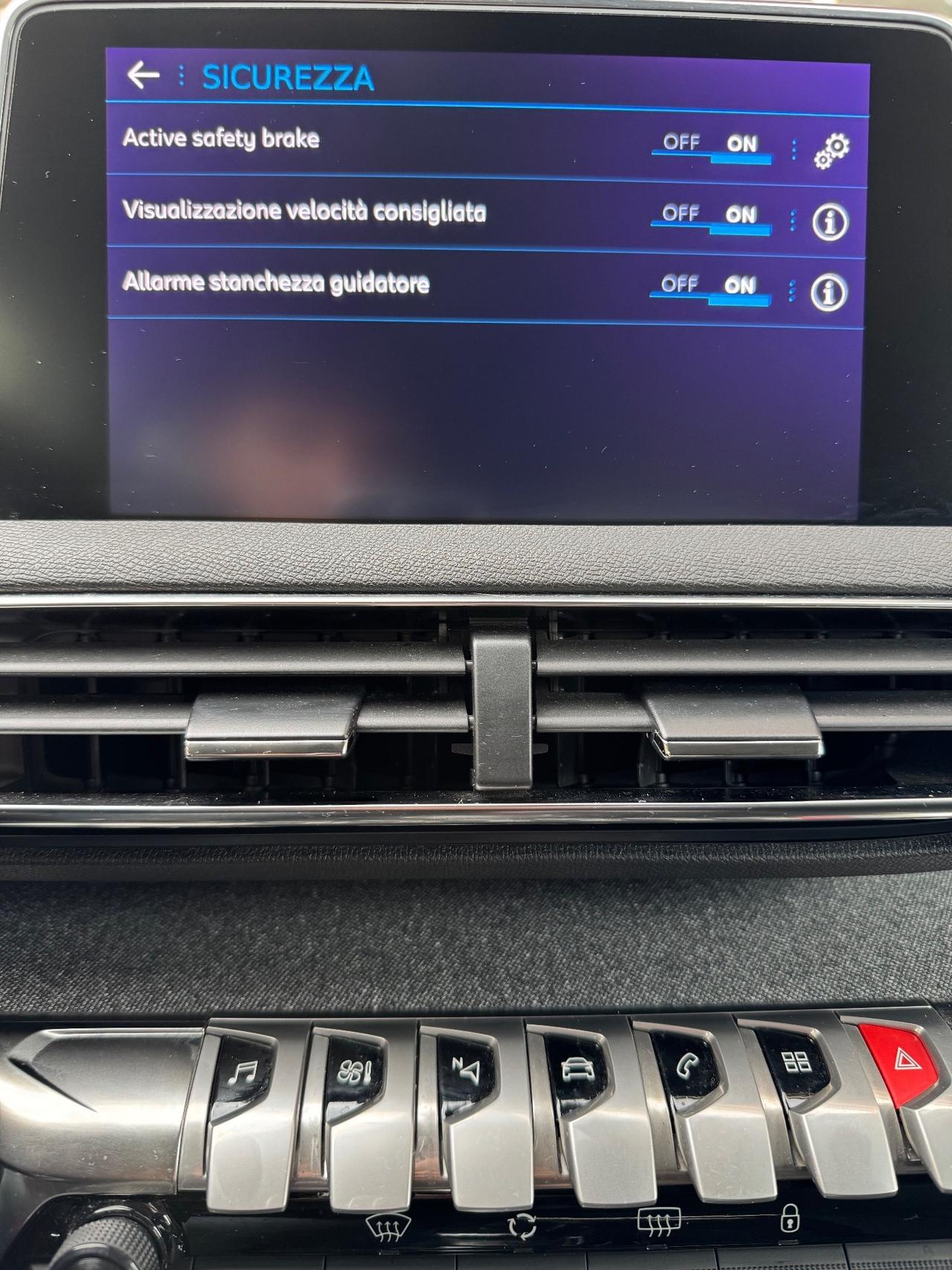 Peugeot 3008 BlueHDi 130 S&S EAT8 Allure