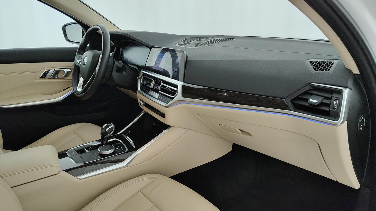 BMW BMW - BMW 320d Touring mhev 48V Luxury auto