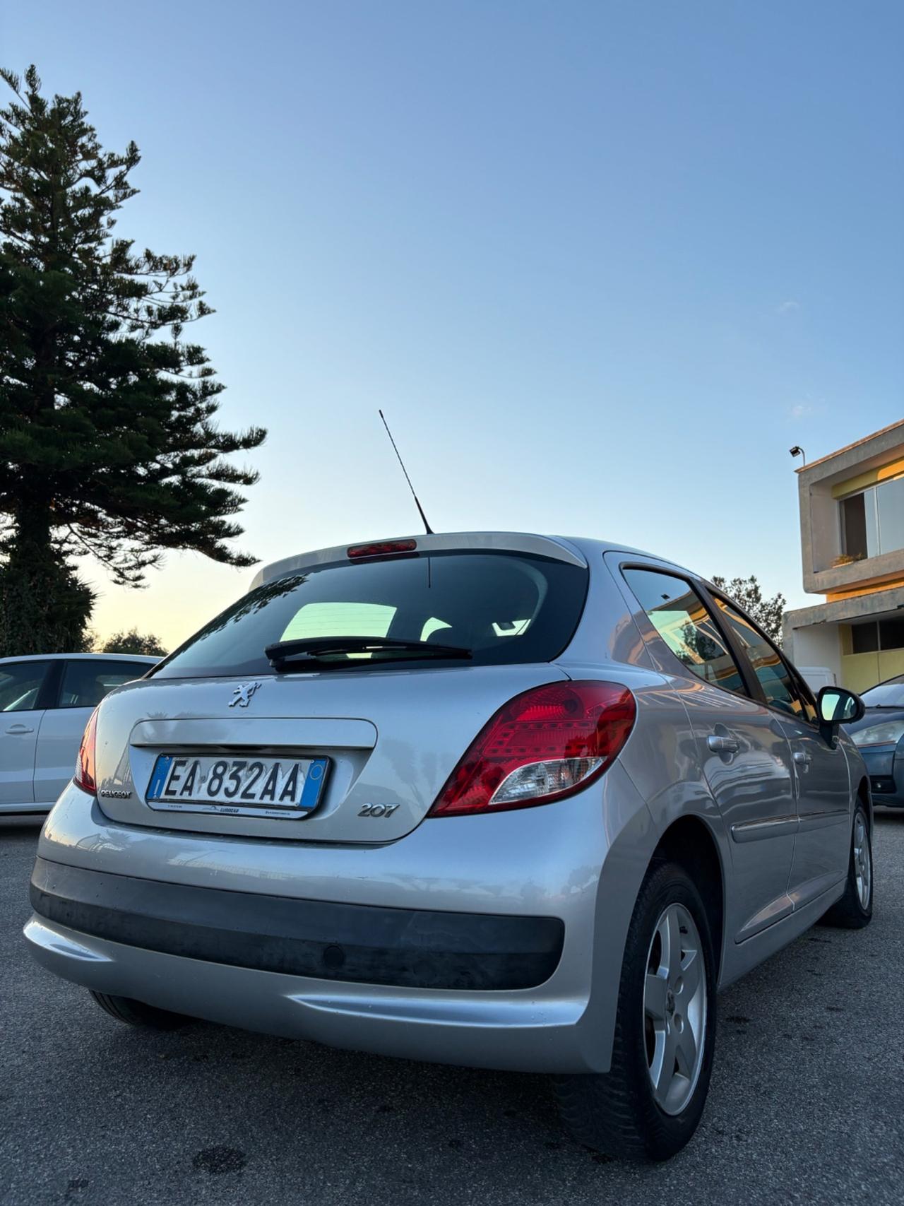 Peugeot 207 1.6 HDi 90CV 5p. XS