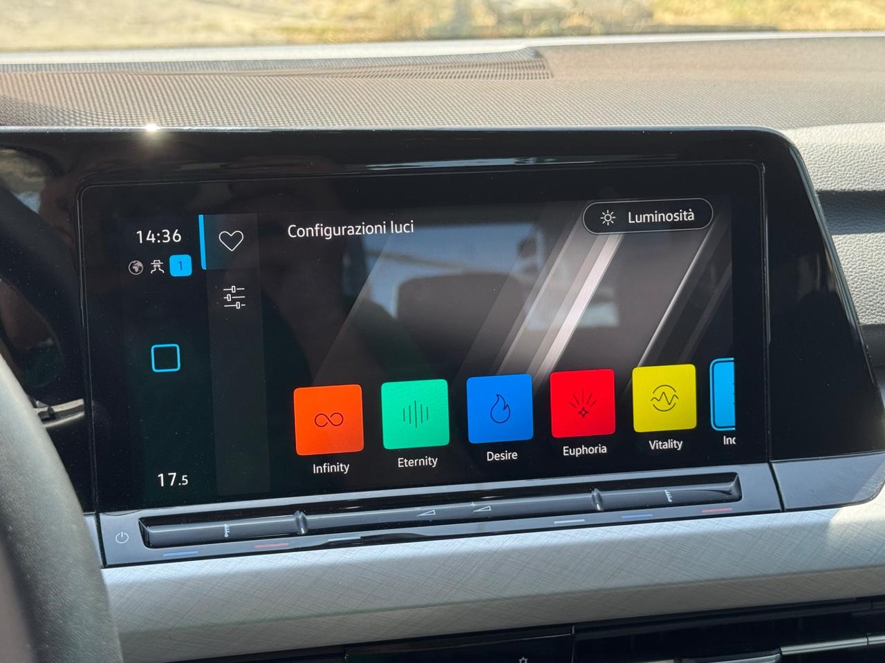 VOLKSWAGEN GOLF 8 2.0 TDI 115 CV DSG FULL NEO PATENTATI