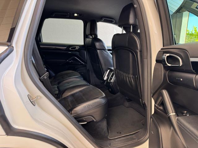 PORSCHE Cayenne 3.0 Diesel Platinum Edition