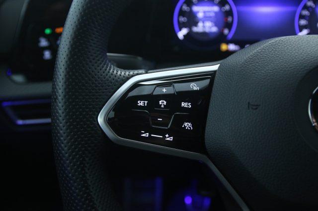 VOLKSWAGEN Golf 1.5 TSI 150 CV EVO ACT R-Line IQ.Light LED