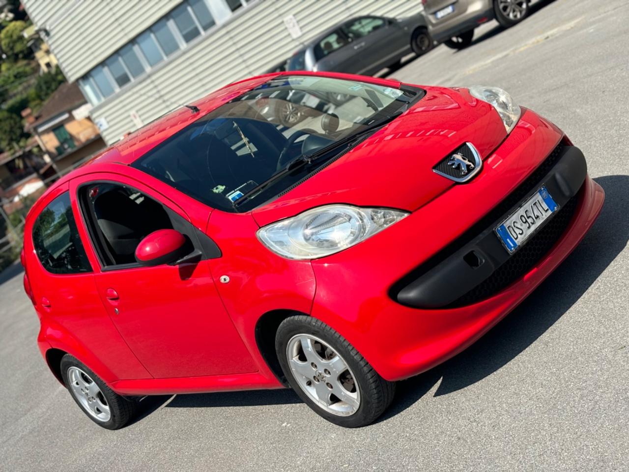 PEUGEOT 107 1.0 BENZINA 5 PORTE AUTOMATICA