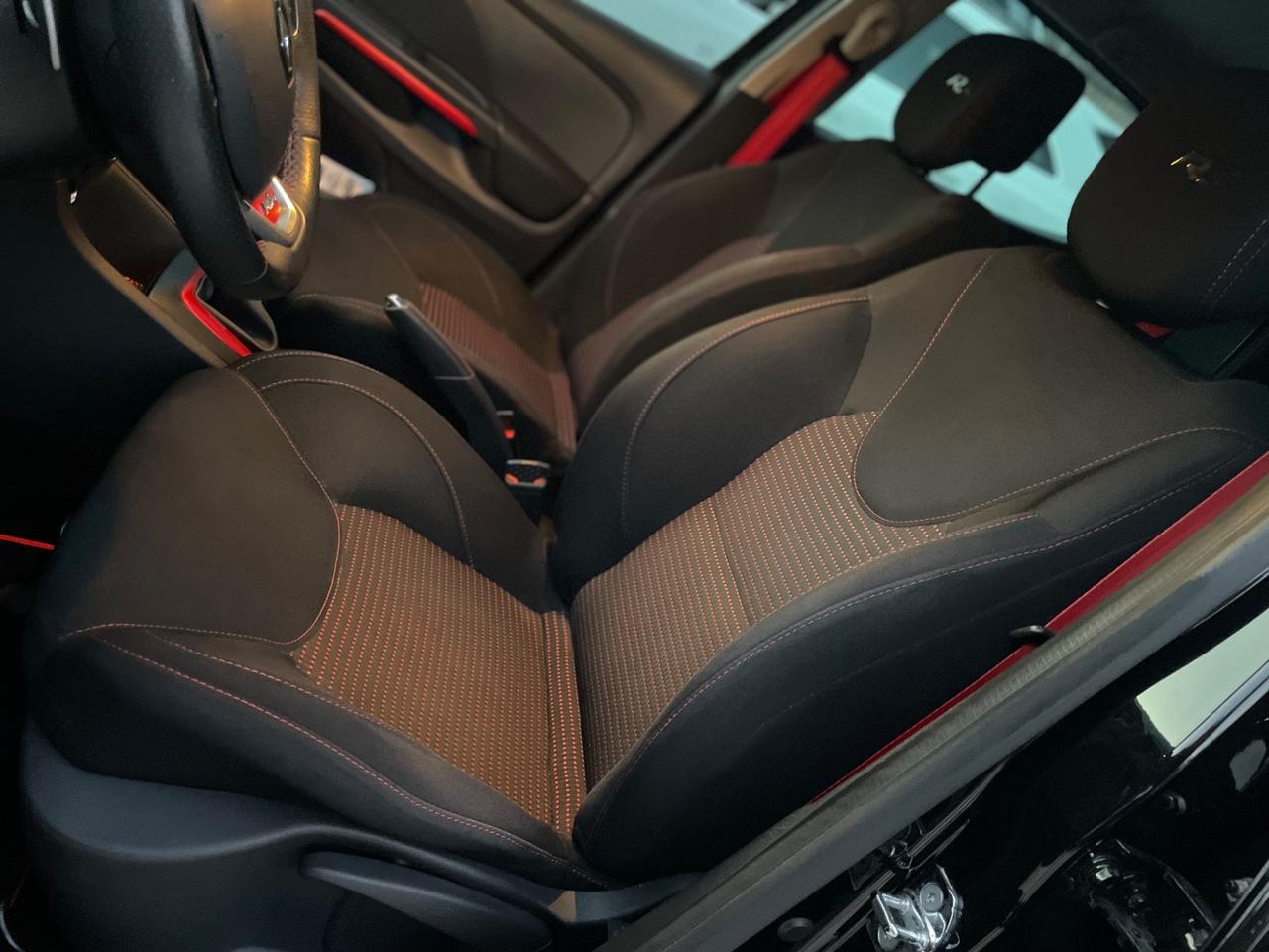 Renault Clio TCe 220CV EDC 5 porte Energy R.S. Trophy