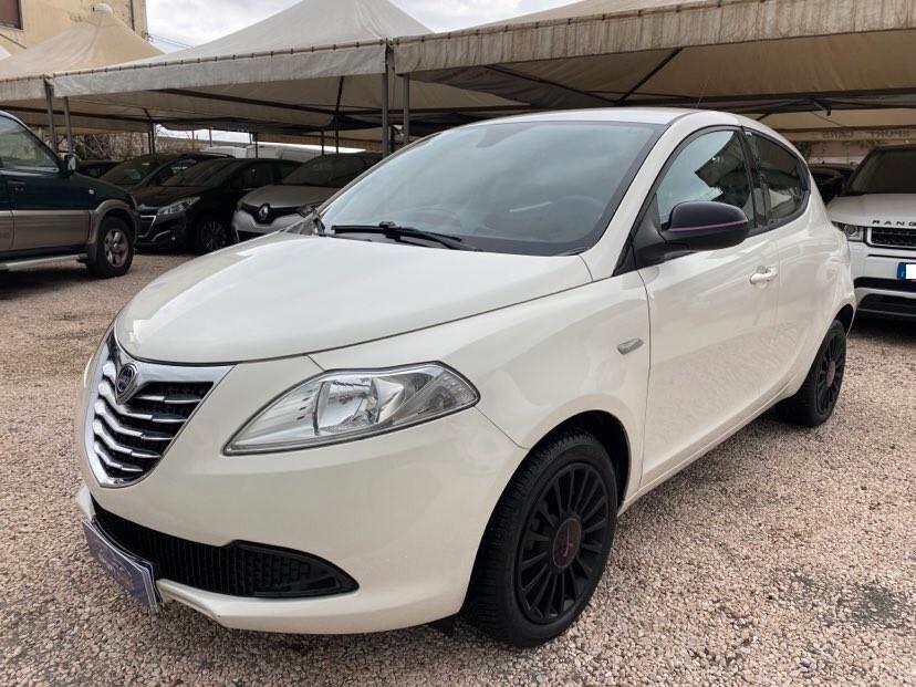 Lancia Ypsilon 1.2 69 CV 5 porte Elefantino