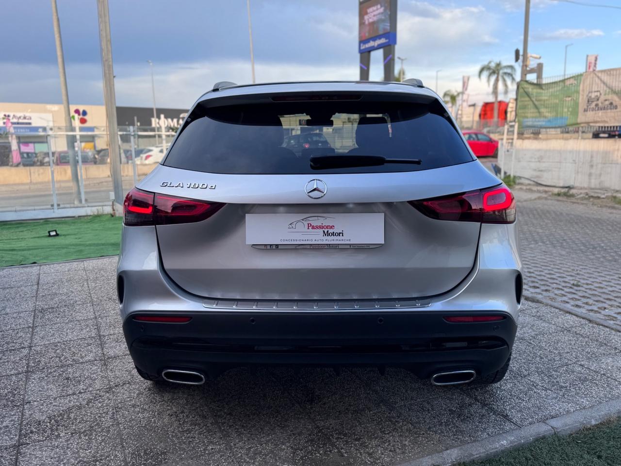 Mercedes-benz GLA 180 d Premium Amg