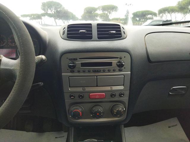 ALFA ROMEO 147 1.9jtm 120cv CLIMA STEREO FENDINEBBIA