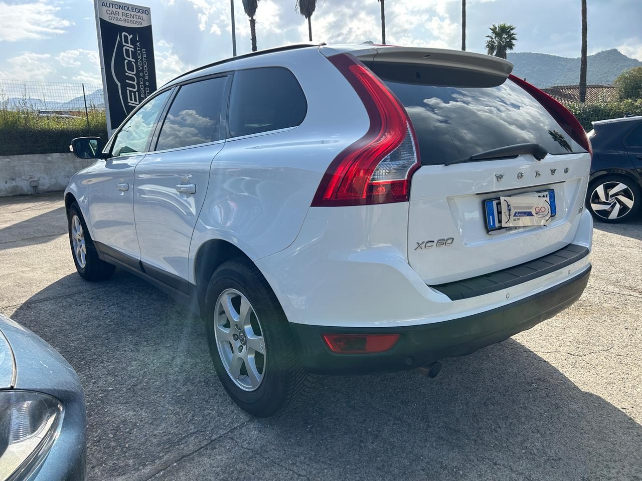 Volvo XC 60 XC60 D5 AWD Geartronic Momentum