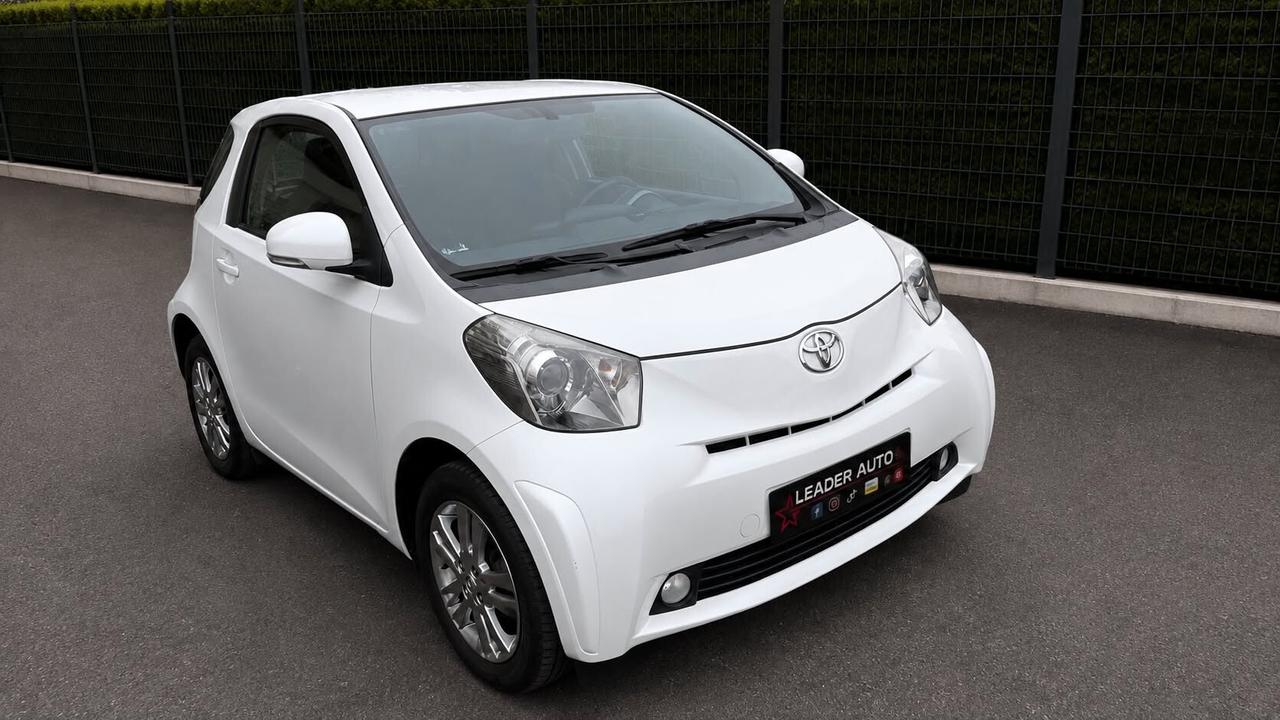 Toyota iQ 1.0 68 Cv Keyless - Cerchi in lega - Comandi