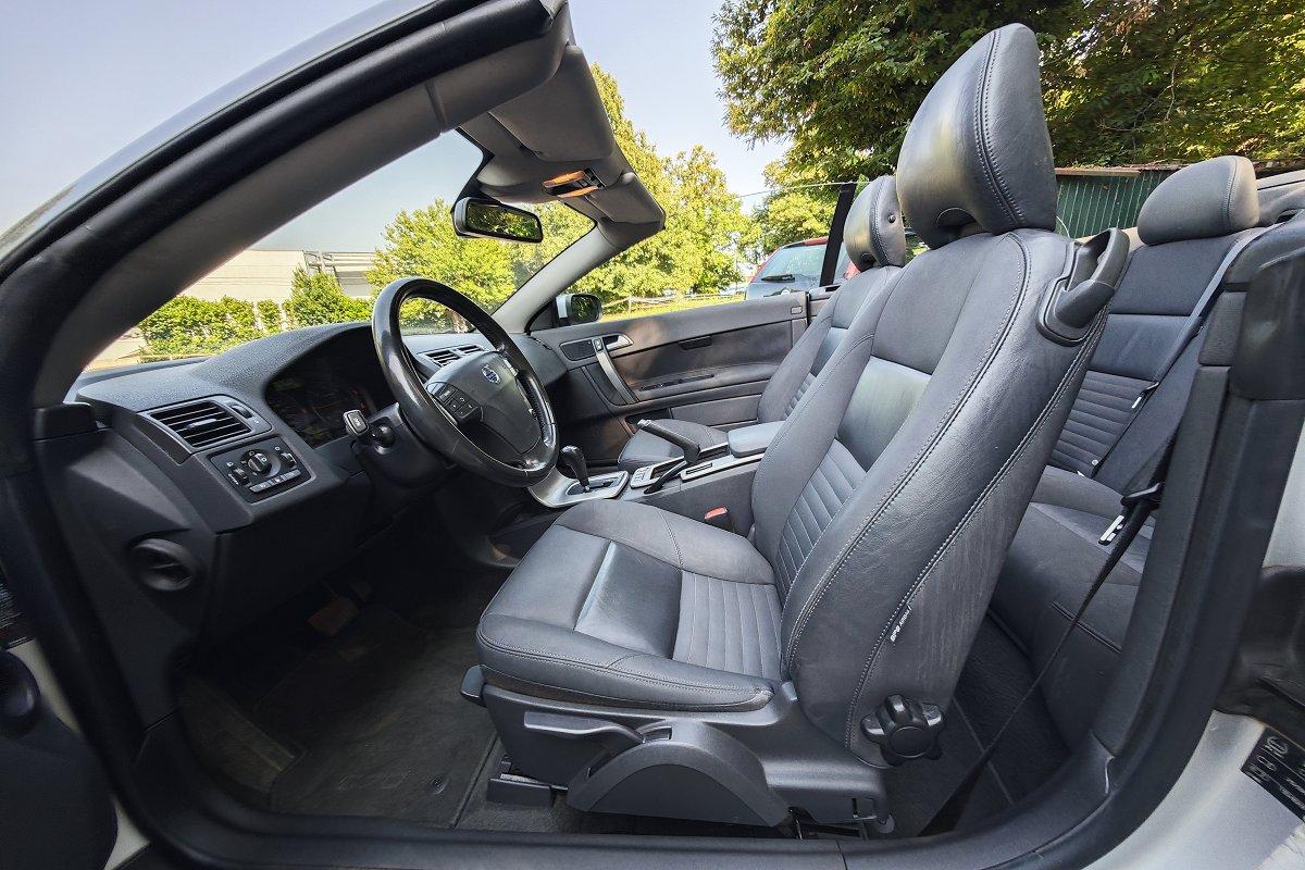 VOLVO C70 2.0 D Momentum