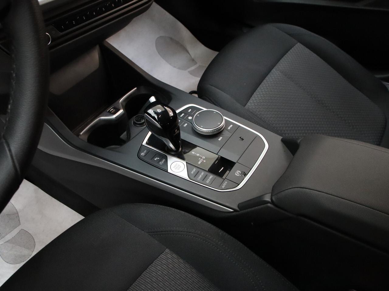 BMW 120d Serie 1 F40 xdrive Business auto