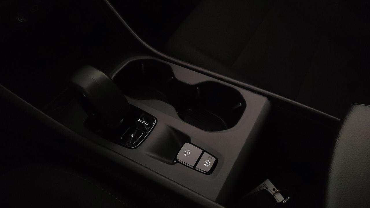 VOLVO XC40 2.0 b3 Essential auto N1