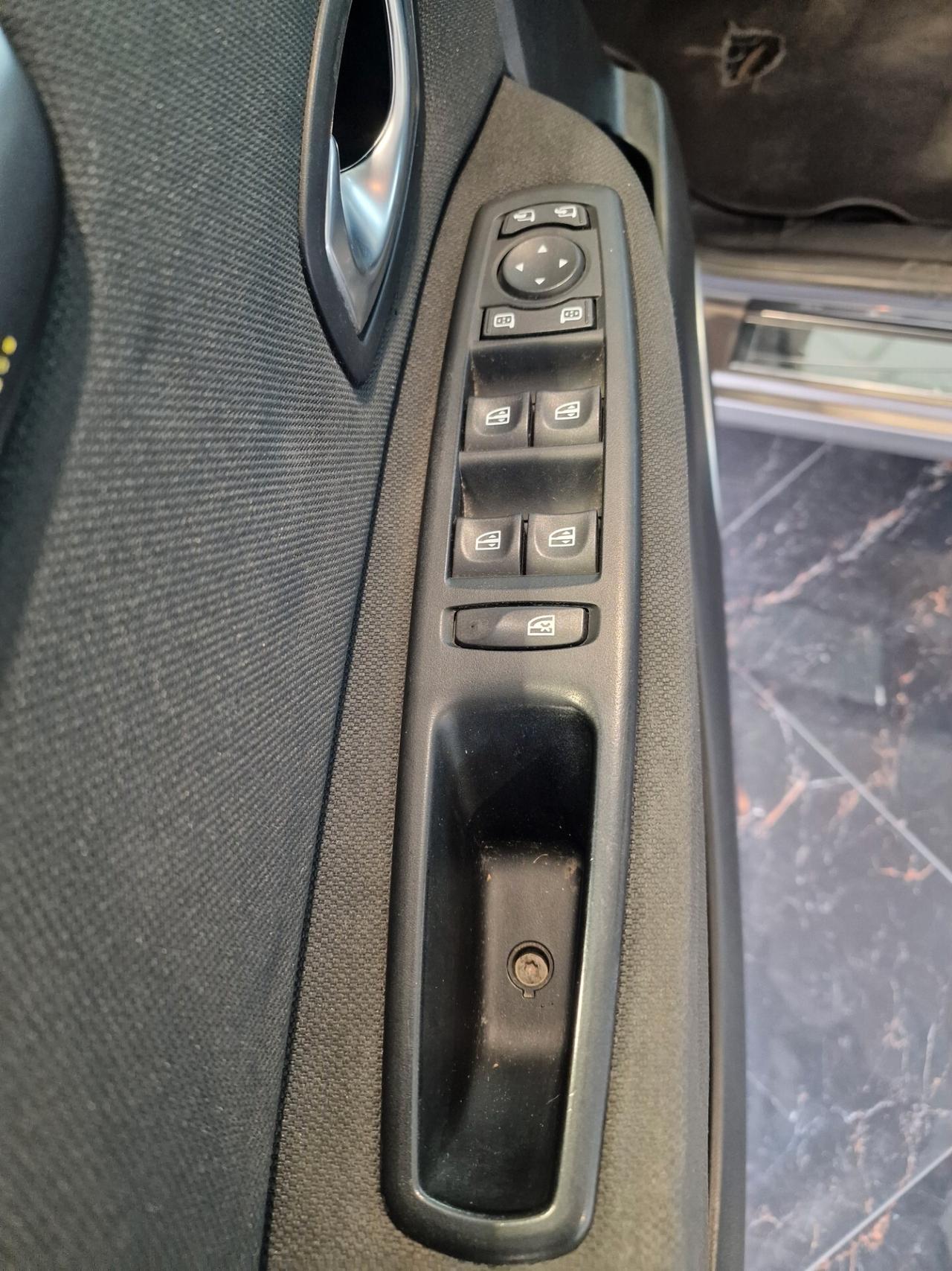 Renault Scenic Scénic X-Mod 1.5 dCi 110CV Luxe
