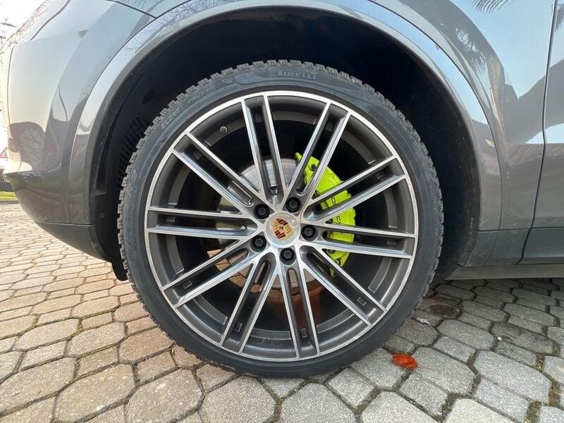 Porsche Cayenne 3.0 V6 E-Hybrid