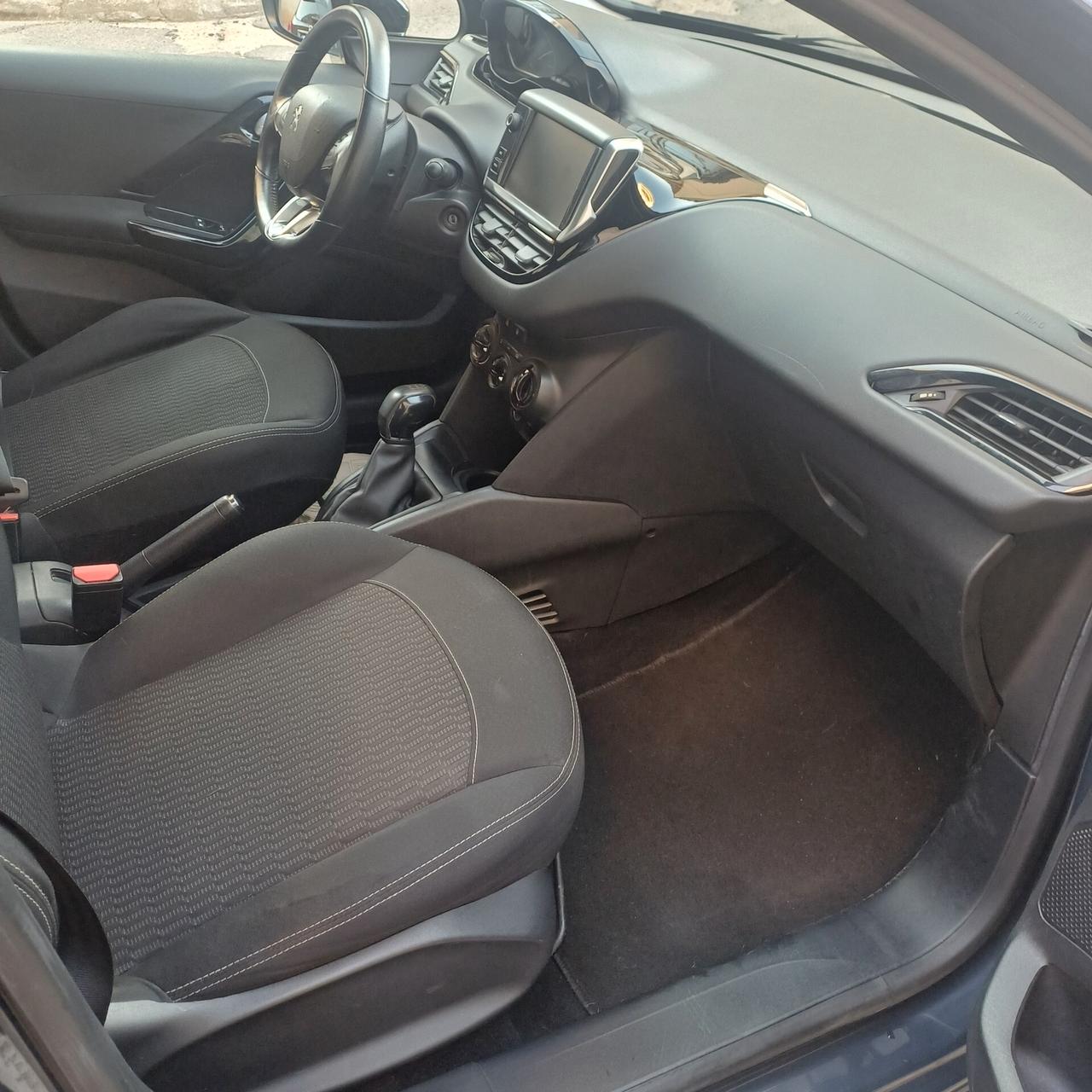 Peugeot 208 PureTech 82 5p. GPL Active