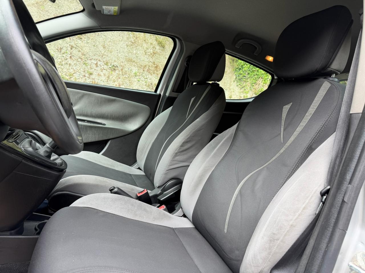 Lancia Ypsilon 1.2 69 CV 5 porte - gpl euro6