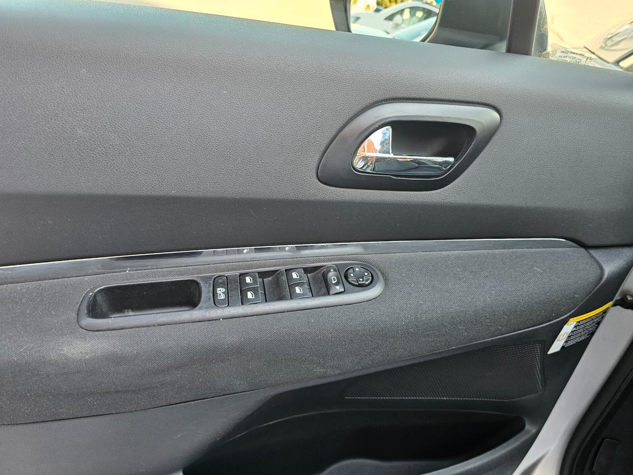 PEUGEOT 3008 1.6 HDI 115CV BUSINESS AUTO